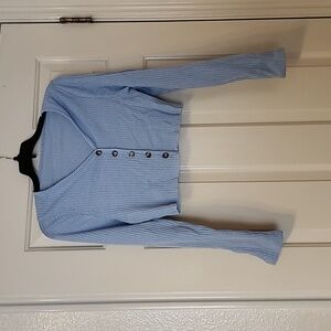 Rumwe women's size large crop top long sleeve light blue shirt